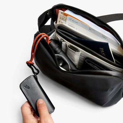 Venture Travel Crossbody - US 8589